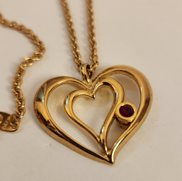 Avon Heart Chain Necklace - Picture 3 of 4